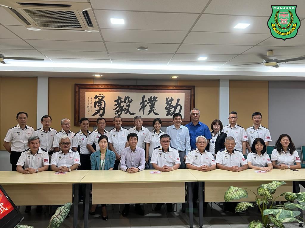 南华独中 与·吉隆坡崇文国民型华文小学