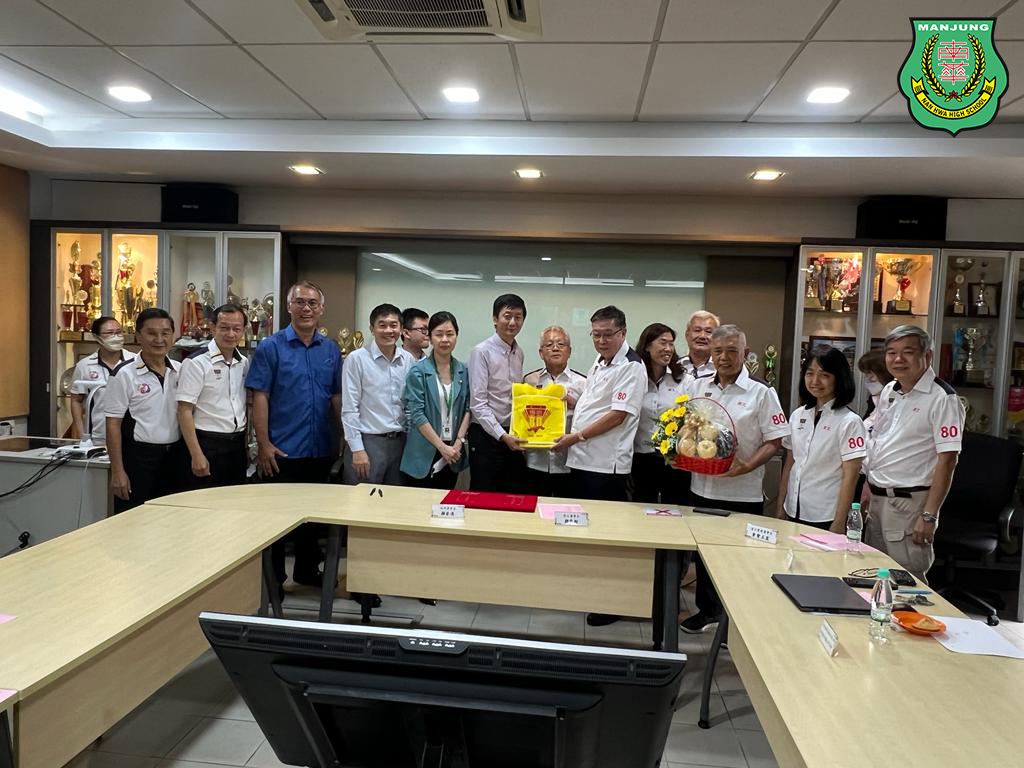 南华独中 与·吉隆坡崇文国民型华文小学