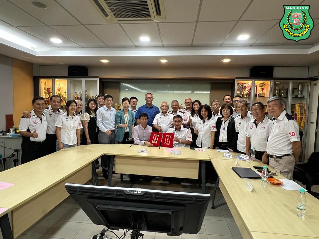 南华独中 与·吉隆坡崇文国民型华文小学